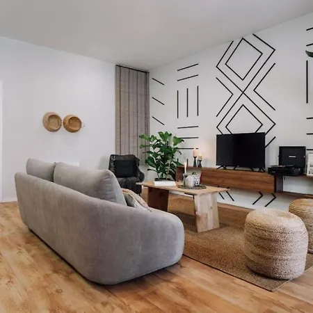 Apartment Luiza - 3 Bedroom In Eixample Dreta Barcelona