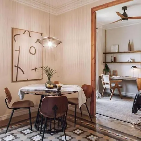 Ulindi - 2 Bedroom With Balcony In Eixample Esquerra *