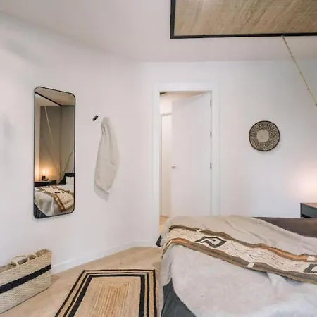 Tagbu - 2 Bedroom And Balcony In Eixample Dreta Lägenhet *