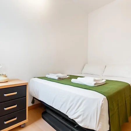 Apartament Fridays Flats Bright & Breezy Barcelona