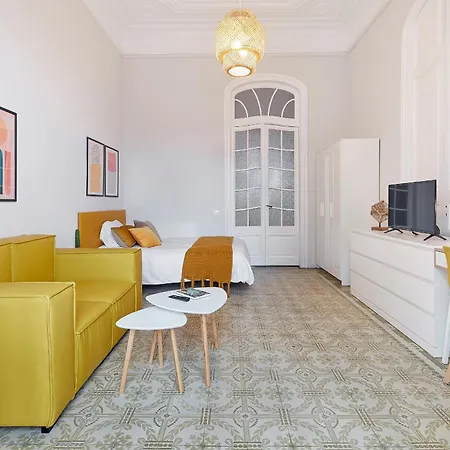 Girona 46 - 4 Bed & Breakfast