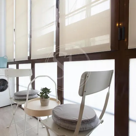 Wonderful For 6 Apartment *
