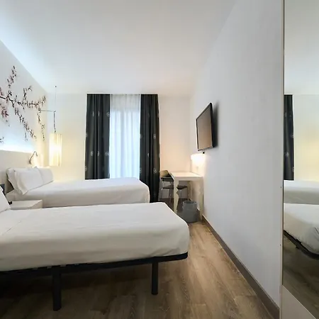 Catalonia La Boqueria Hotel 4*