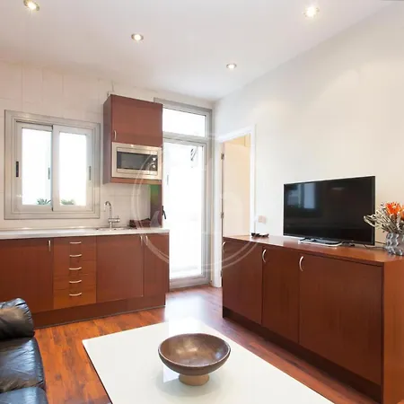 4 Apartment *