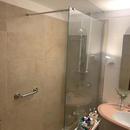 Ostello Privada En Piso Compartido Lepanto