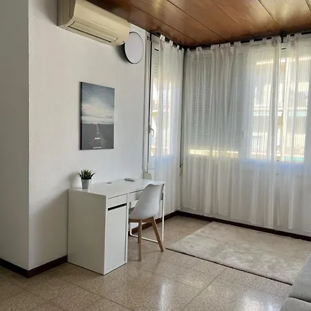 Privada En Piso Compartido Lepanto Ostello