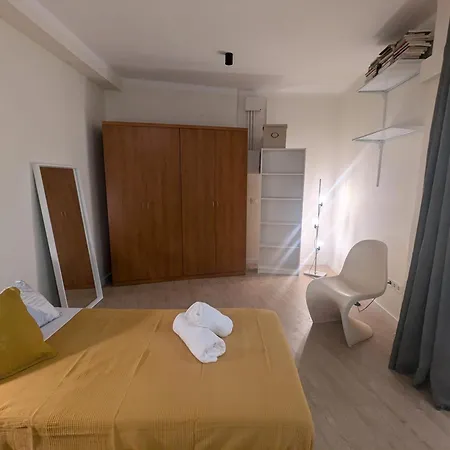 Gracia Parkside Flat - Only For Of Than 32 Nights 巴塞罗那