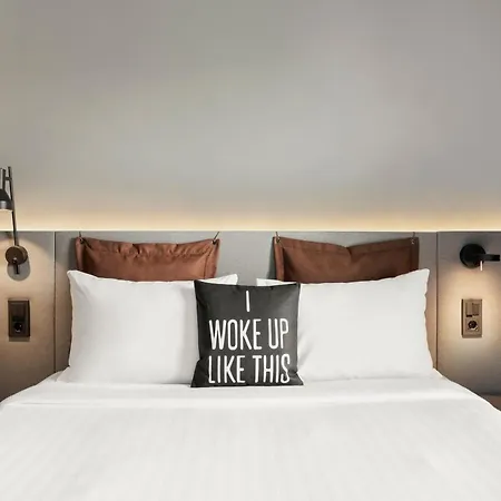 Moxy Hotel 4*