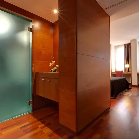 Acevi Villarroel Hotel