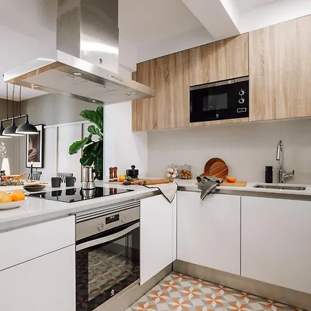 Loja - 2 Bedrooms In Sant Antoni Barcelona