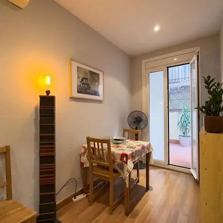 Apartment Fuer 3 Personen Ca 38 Qm In Barcelona-gracia, Costa Brava Costa Del Maresme Barcelona