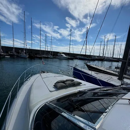 Yacht Sherte Πλωτό κατάλυμα