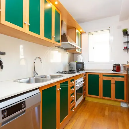En Lab Apartment