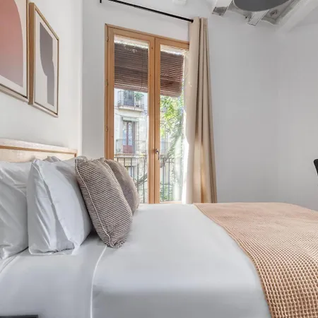 Renovated El Born 2br Wbalcony Nr Arc De Triomf Bcn-38