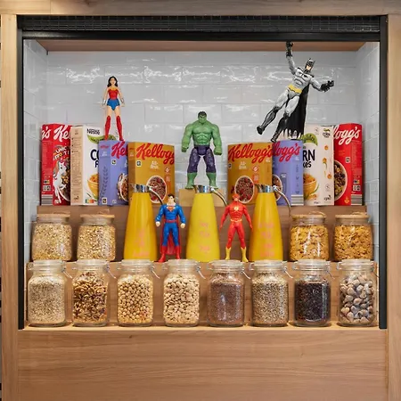 Hotel Moxy 4*