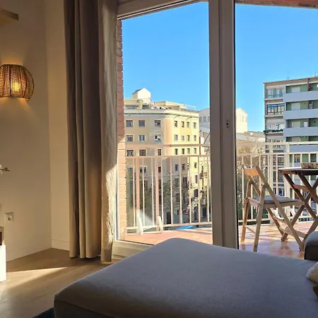 Opening Doors Monumental Apartment *