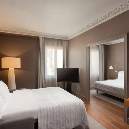 Le Meridien Hotel