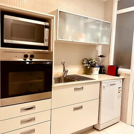 Fantastic 3 Bedrooms Apartment *