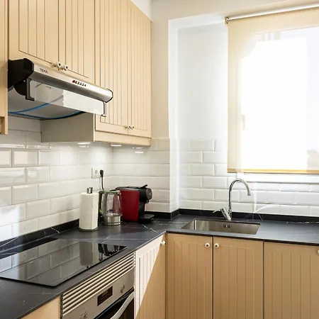 Charming 2br In Trendy Gracia Lägenhet