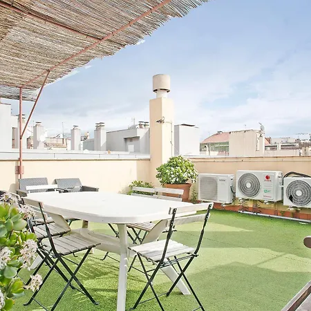 Heaven With A Garden At Ramblas شقة برشلونة