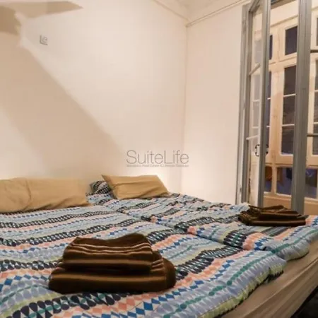 Spacious Aptmt Close To Pl Universidad And Pl Catalunya, 2,5 Bedrooms, Balcony, Heating, Elevator Min 31 Nights