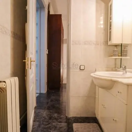 Apartment Spacious Aptmt Close To Pl Universidad And Pl Catalunya, 2,5 Bedrooms, Balcony, Heating, Elevator Min 31 Nights *