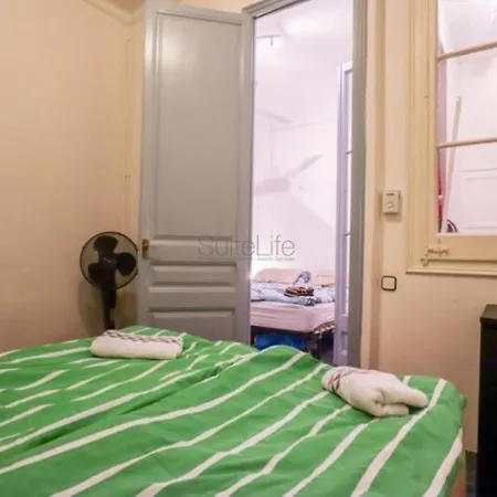Spacious Aptmt Close To Pl Universidad And Pl Catalunya, 2,5 Bedrooms, Balcony, Heating, Elevator Min 31 Nights Apartment
