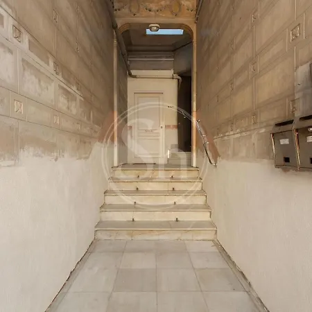 8 En Gracia Apartment *