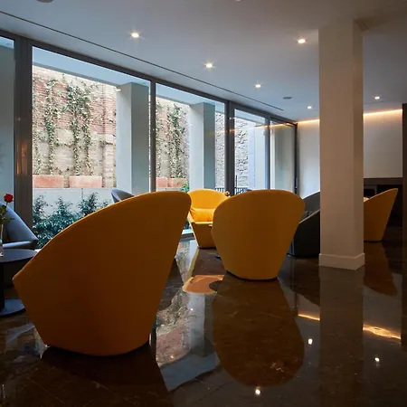 Chi 3* Barcelona