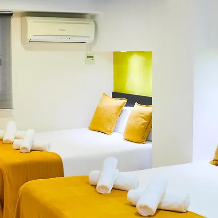 Sun & Moon Hostel Barcelona