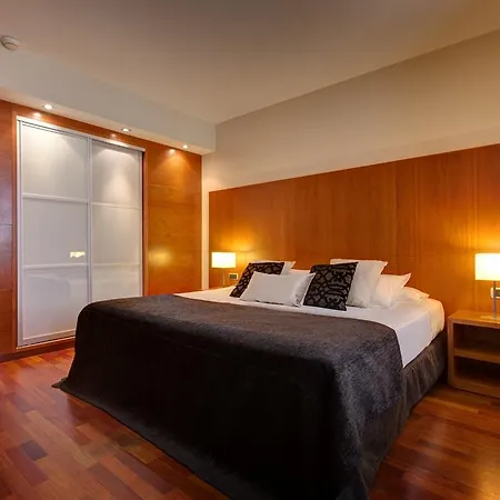 Acevi Villarroel 4*