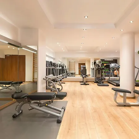 Le Meridien Hotel 5*