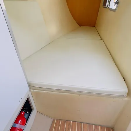 Botel Sailing Experience In
