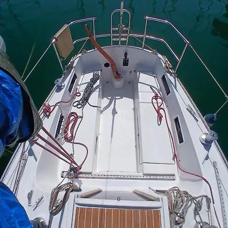 Botel Sailing Experience In Barcelona