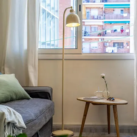 Canela Homes Arc De Triomf