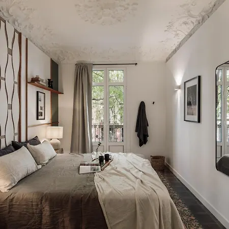 Levia - 3 Bedrooms And Balcony In Eixample Esquerra شقة *