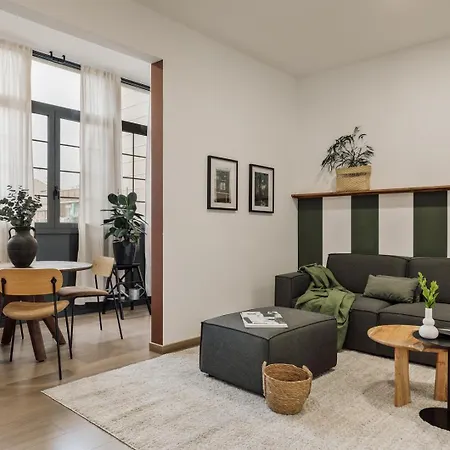 Reis - 3 Bedrooms And Balcony In De Gracia *