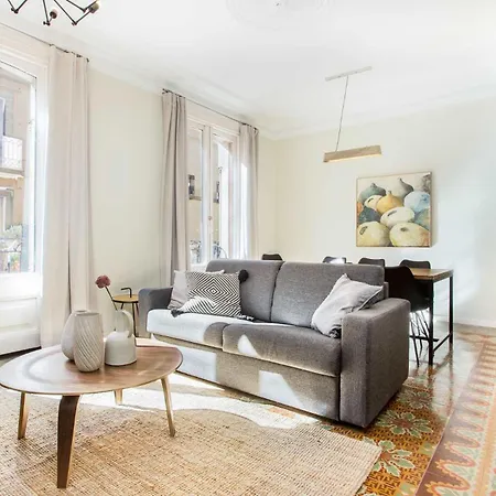 Apartament 4bedroom With Balcony In Ramblas 1 1 Barcelona