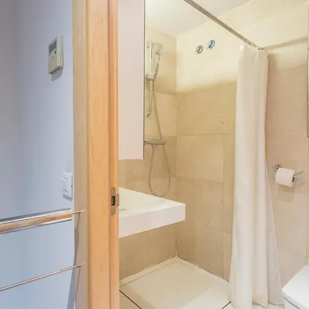 Apartment Rentals - Swimming Pool With Terrace Barcelona