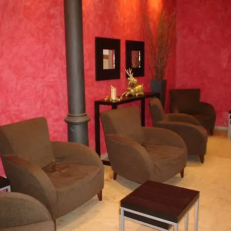 Hotel Adagio 2*