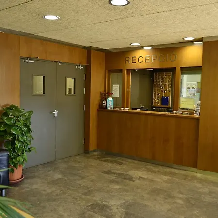 Residencia Salesiana Marti-codolar Гостевой дом