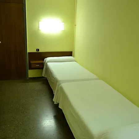 Гостевой дом Residencia Salesiana Marti-codolar 2*