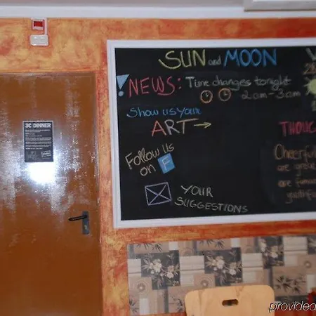 Hostel Sun & Moon Barcelona