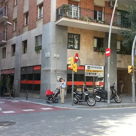 דירה Residencia Universitaria San Marius- Muntaner ברצלונה