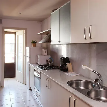 Mh Ramblas Apartament *