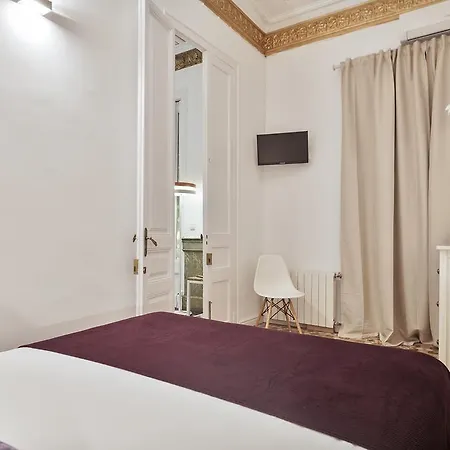 Bed & Breakfast Plaza Catalunya 3*