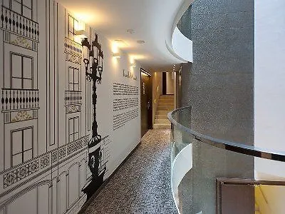 Ikonik Ramblas Hotel 4*