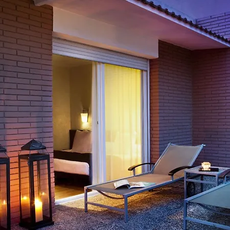 Derby Hotel 4*