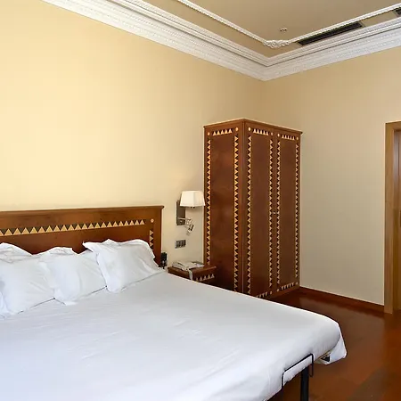 Hotel Montecarlo 4*