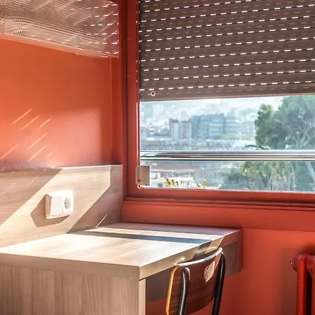 Гостевой дом Residencia Salesiana Marti-codolar Барселона